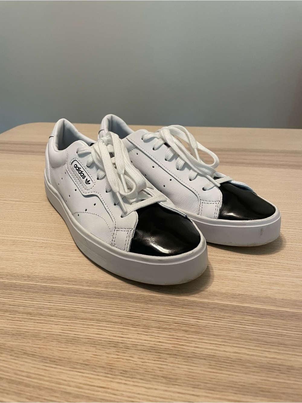 adidas Women’s Sleek Cloud White 7.5